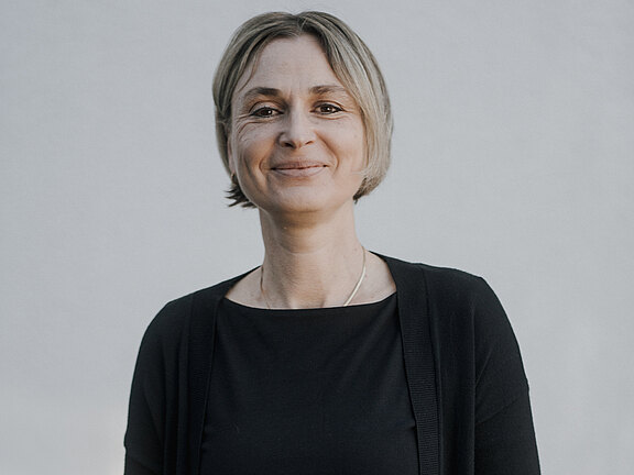 Tina_farbig.jpg  