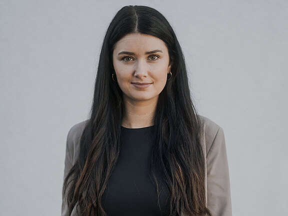 Chiara_farbig.jpg  